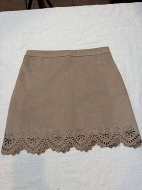 Hollister Faux suede beige Laser-Cut Hem Mini Skirt size 3